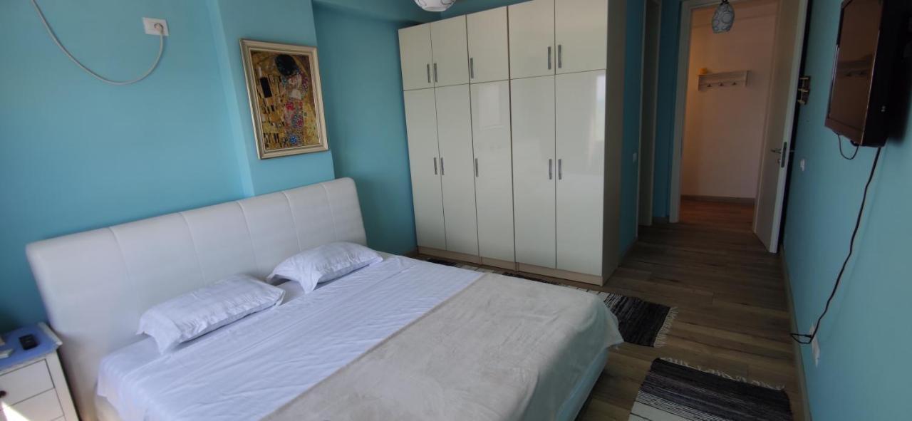 Luxury Beach Apartment In Qerret Golem  Ngoại thất bức ảnh