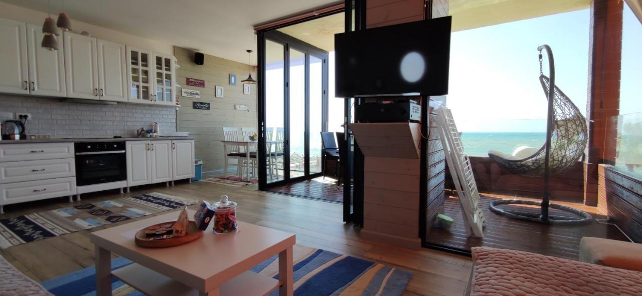 Luxury Beach Apartment In Qerret Golem  Ngoại thất bức ảnh